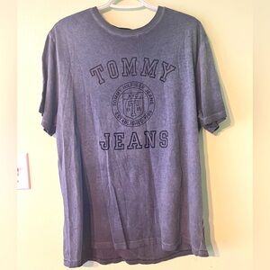 Tommy Hilfiger Jeans Vintage Varsity NYC Established 1985 Graphic Print …